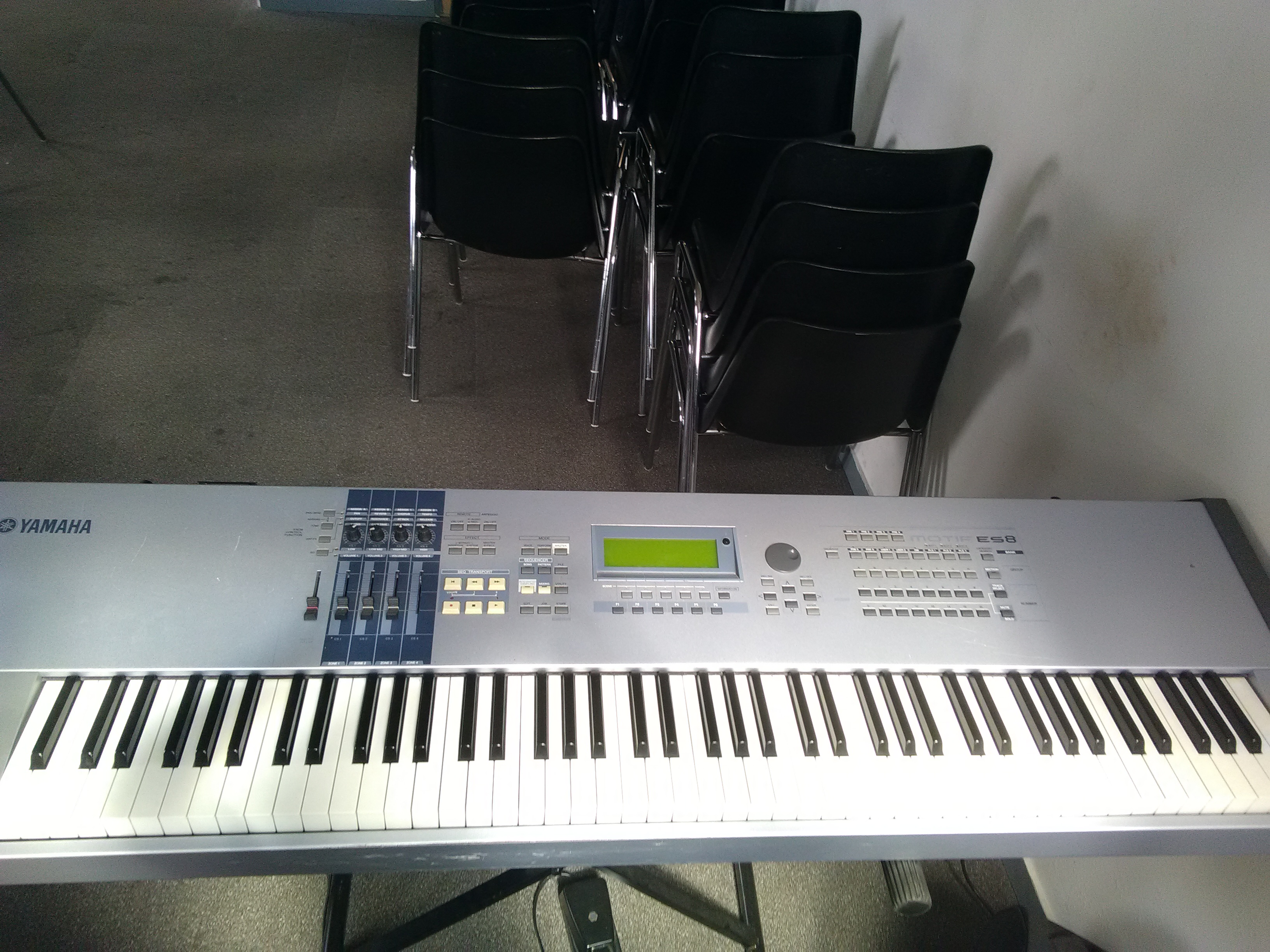 MOTIF ES8 Yamaha MOTIF ES8 Audiofanzine