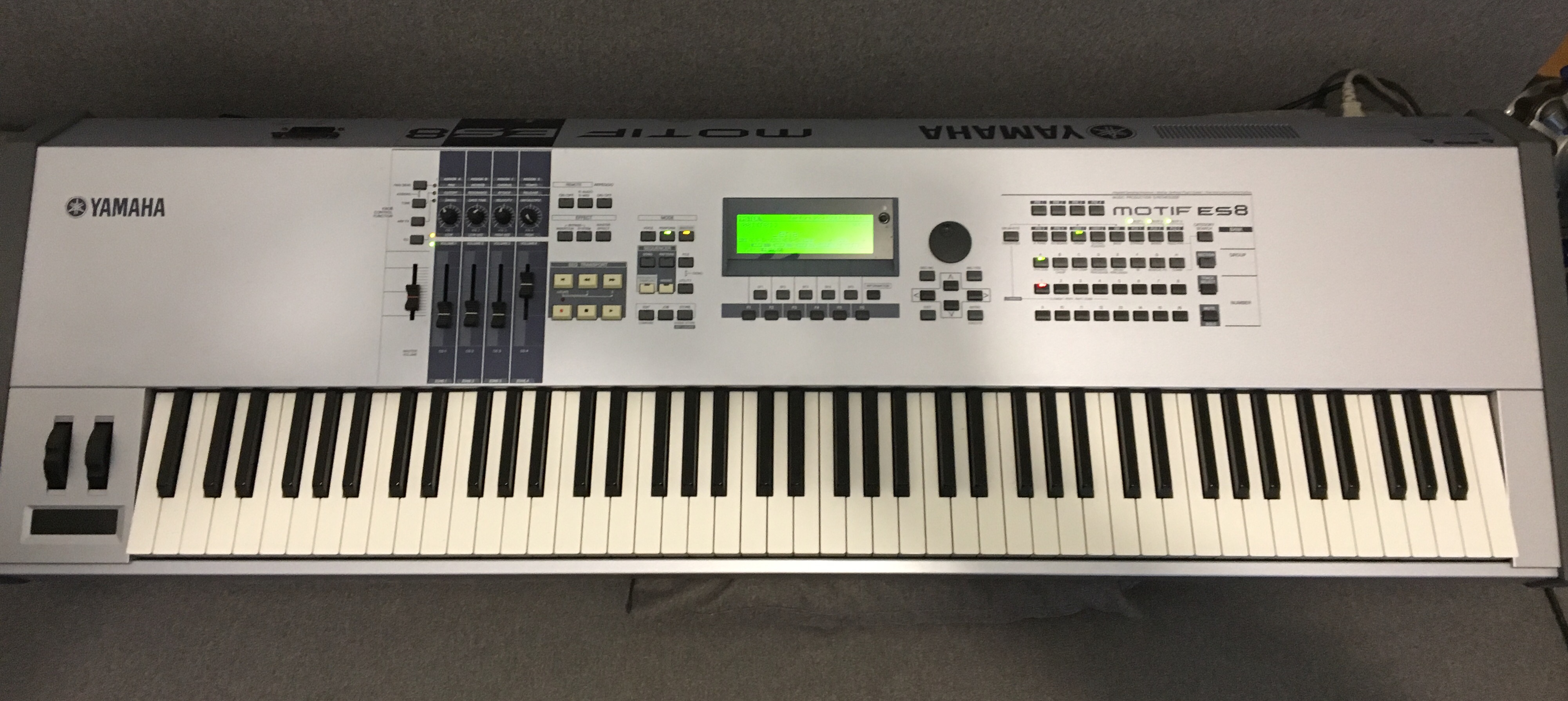 Yamaha MOTIF ES8 Audiofanzine
