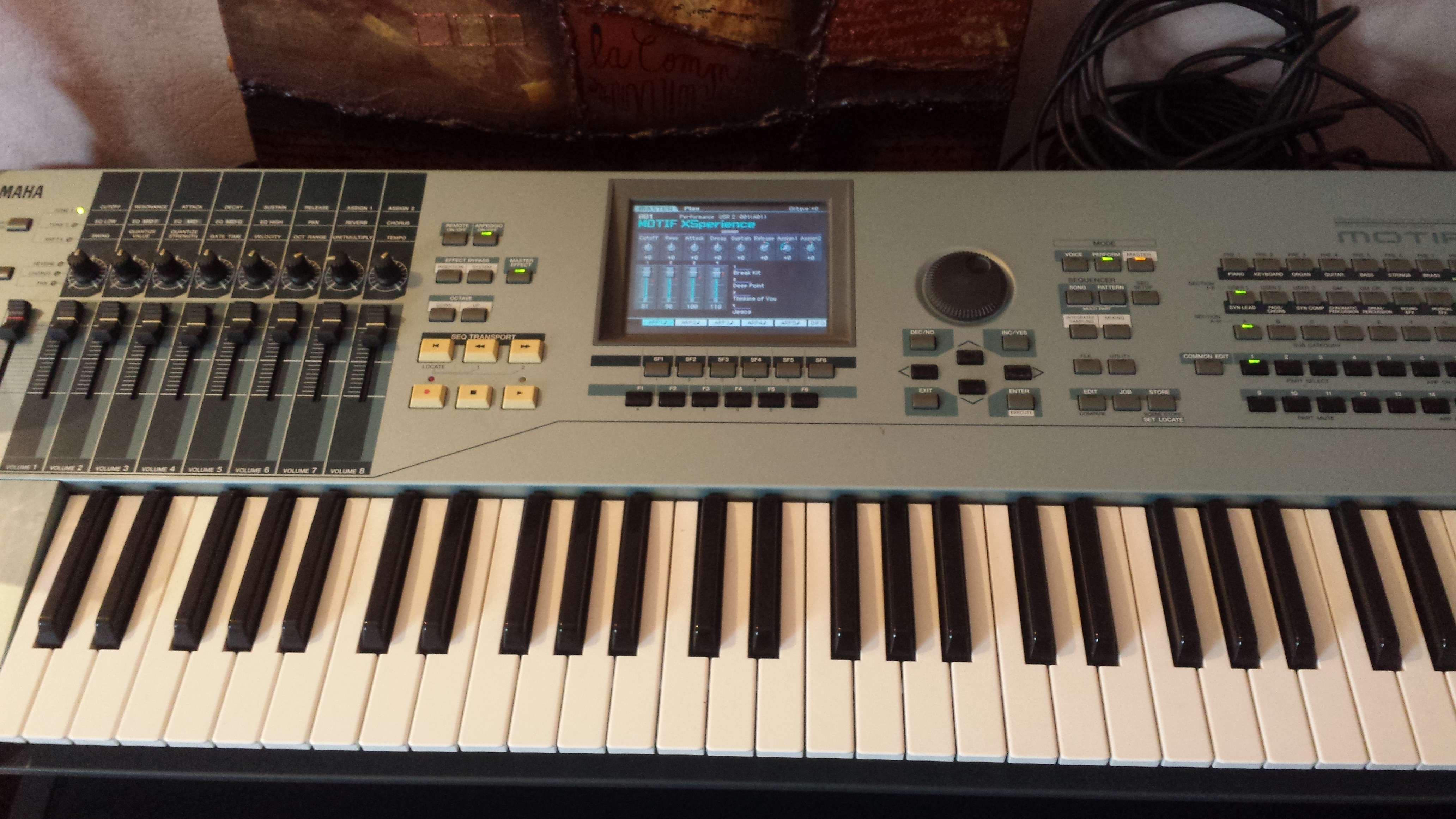 Photo Yamaha MOTIF XS6 Yamaha MOTIF XS6 (64224) (906840) Audiofanzine