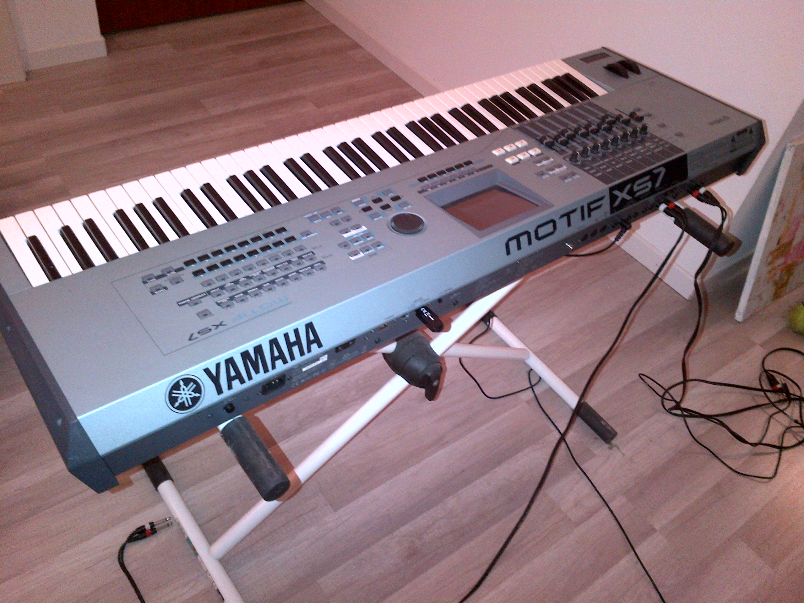 Photo Yamaha MOTIF XS7 : Yamaha MOTIF XS7 (17668 ...