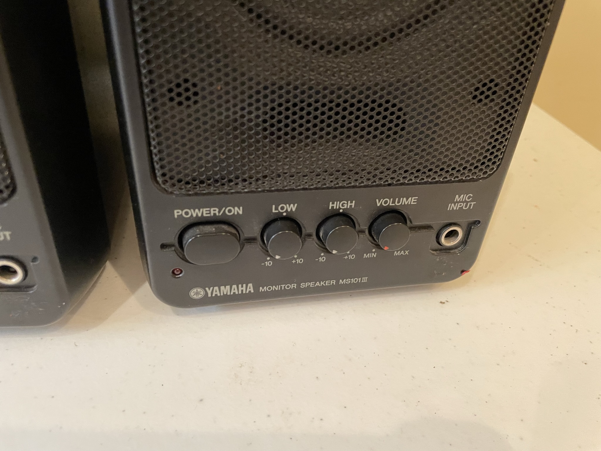 MS101 3 - Yamaha MS101 3 - Audiofanzine