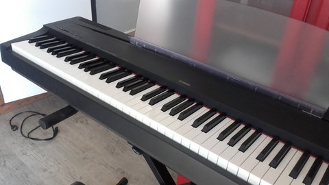 P-70 - Yamaha P-70 - Audiofanzine