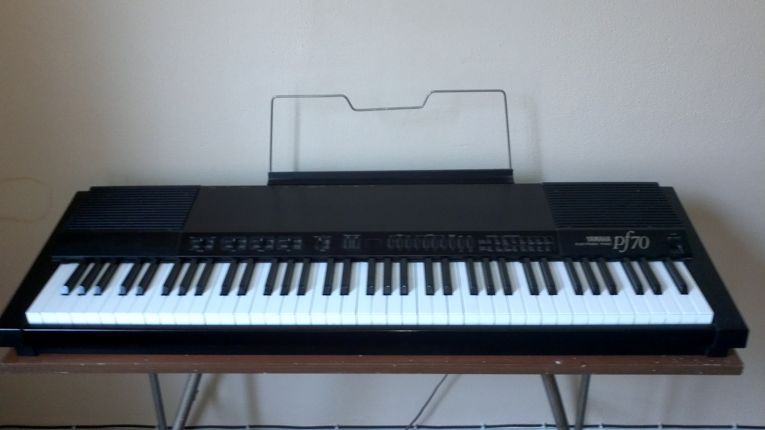 Photo Yamaha P-70 : Yamaha P-70 (70696) (#356545) - Audiofanzine