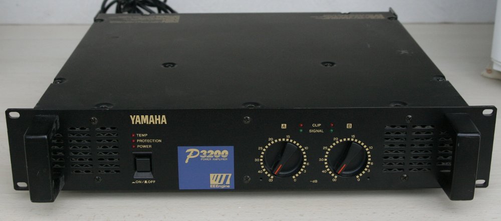 ampli sono yamaha p3200