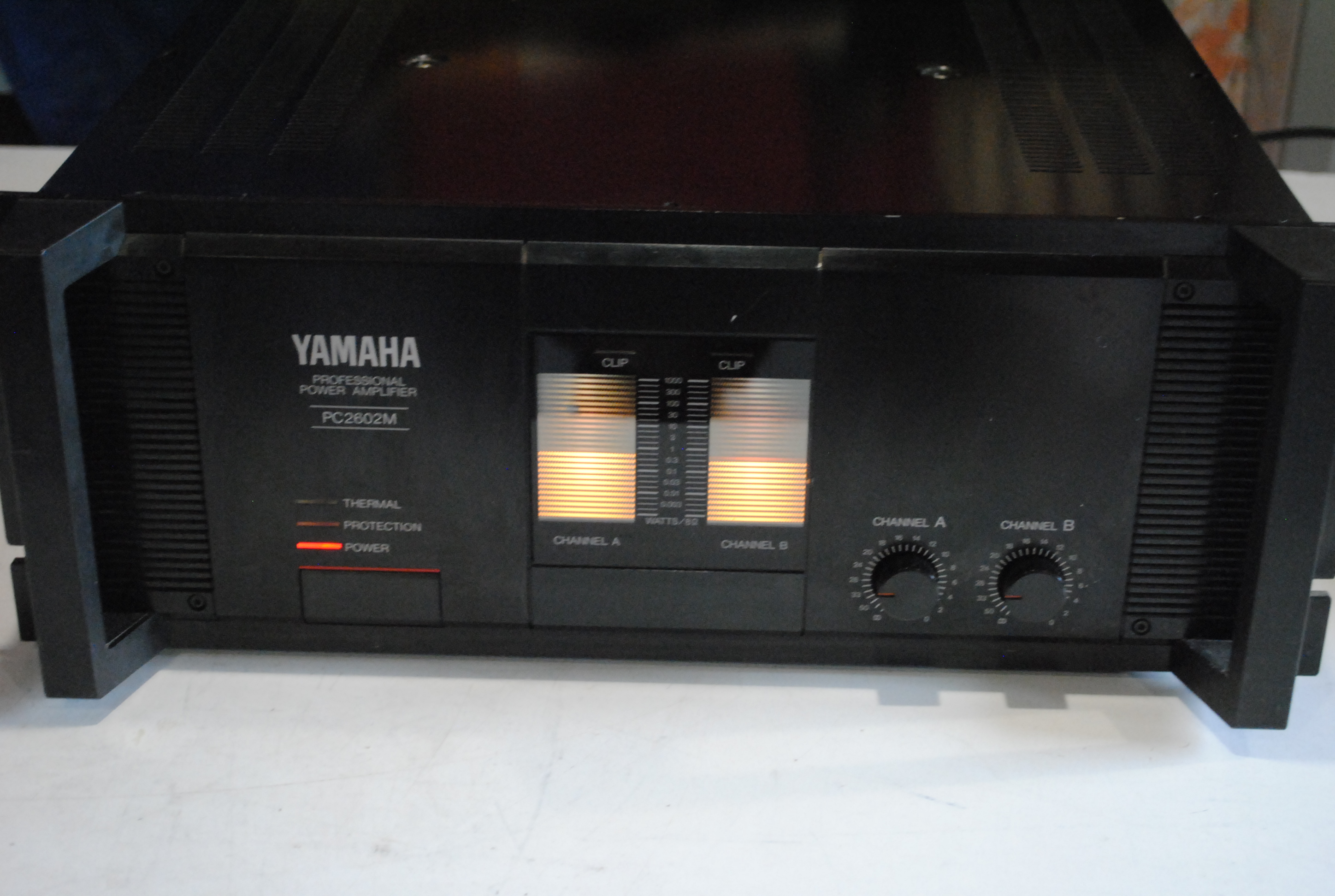 PC2602-M - Yamaha pc2602-M - Audiofanzine