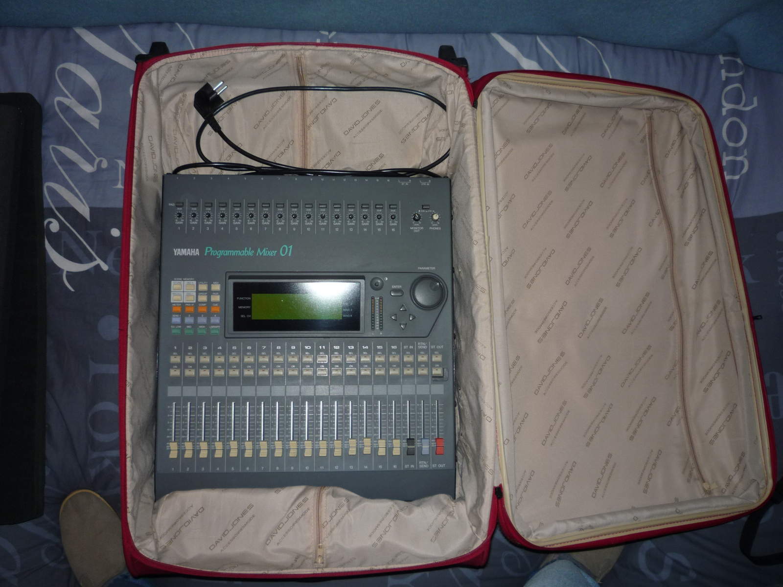 Yamaha Promix 01 image (178989) Audiofanzine
