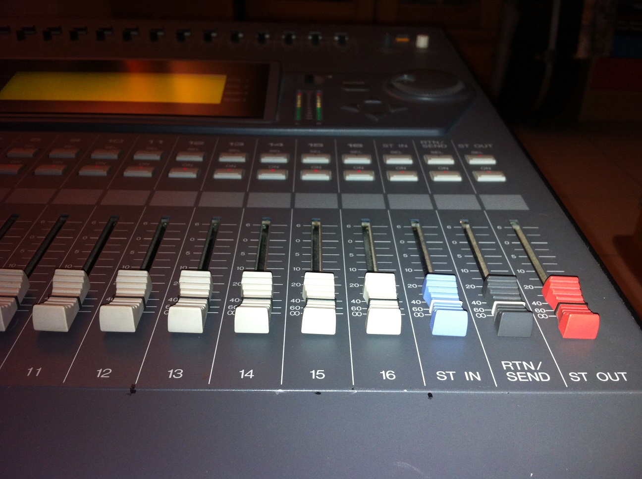 Photo Yamaha Promix 01 Yamaha Promix 01 (68500) (981514) Audiofanzine