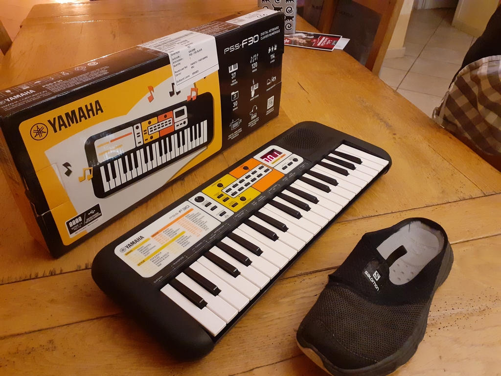 PSS-F30 - Yamaha PSS-F30 - Audiofanzine