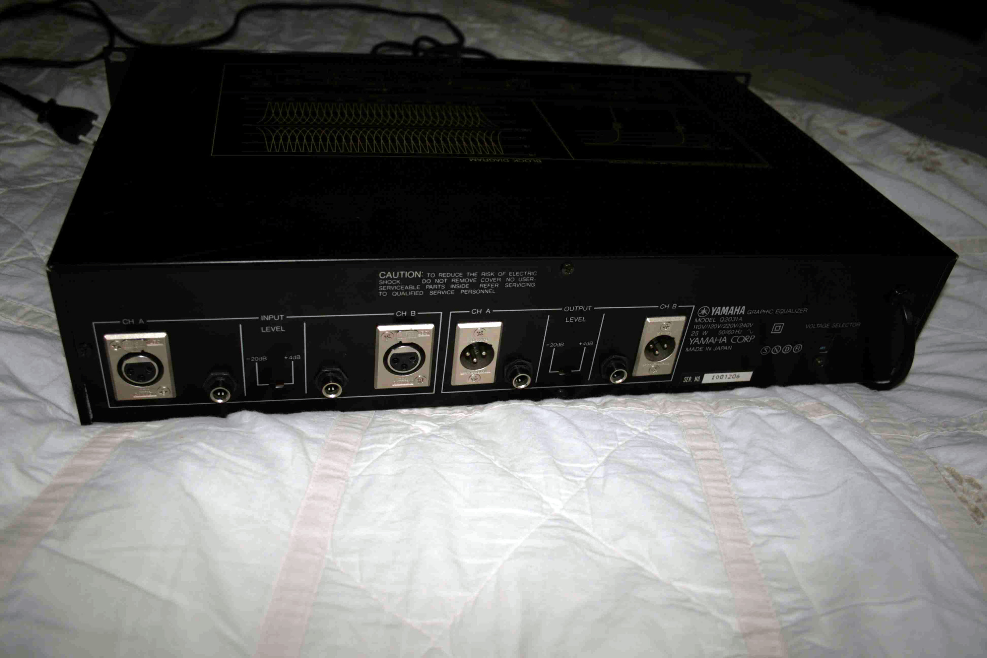 Photo Yamaha Q2031A : Yamaha Q2031A (25527) (#721735) - Audiofanzine