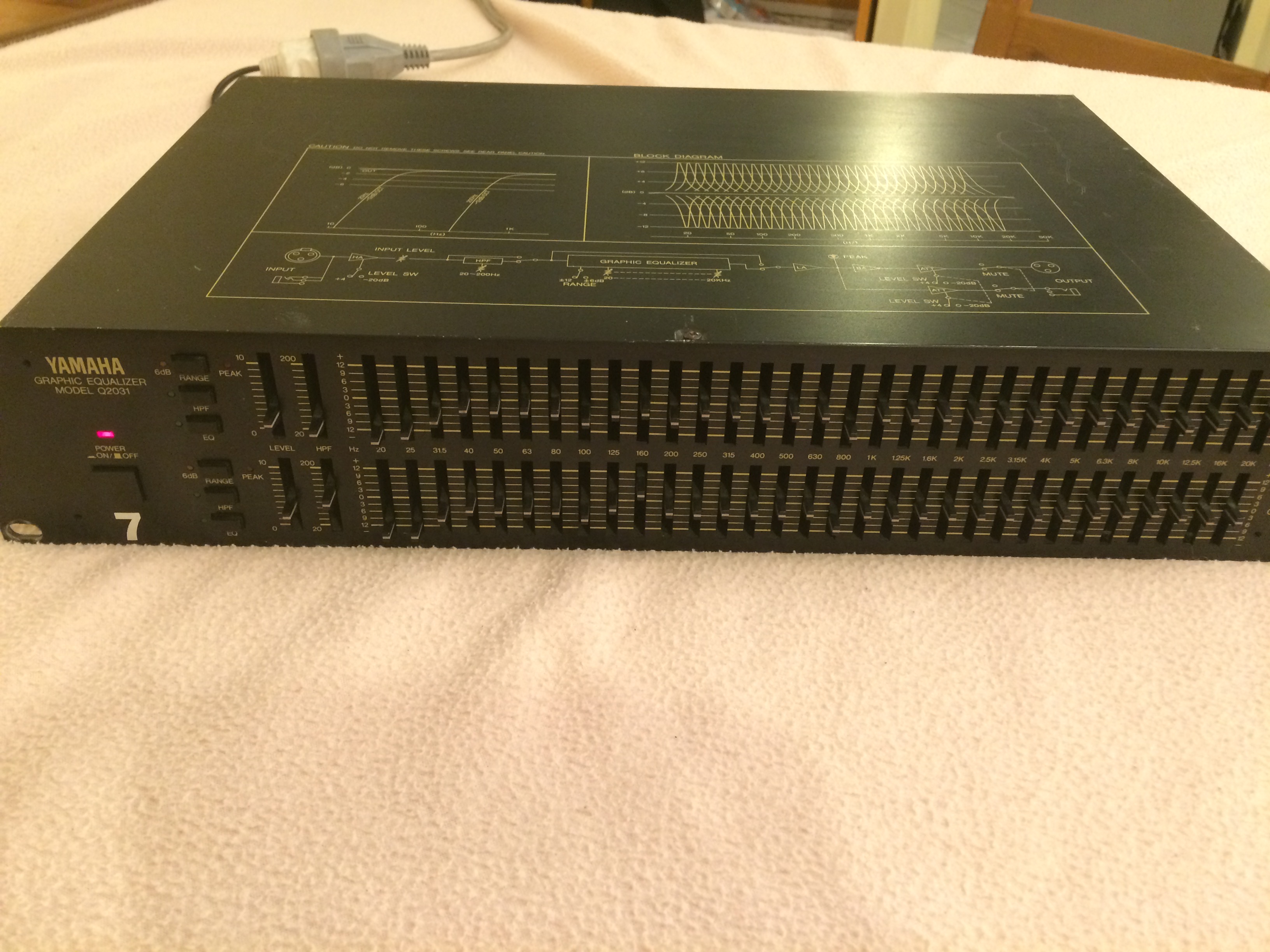 Yamaha Q2031B image (#1602579) - Audiofanzine
