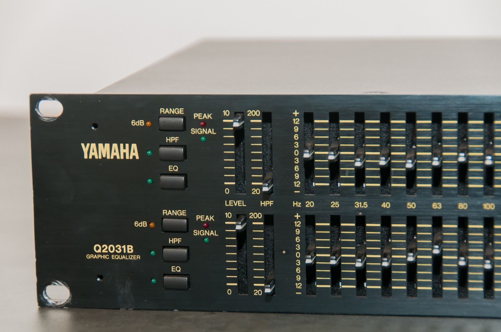 Photo Yamaha Q2031B Yamaha Q2031B (17258) (1686001) Audiofanzine