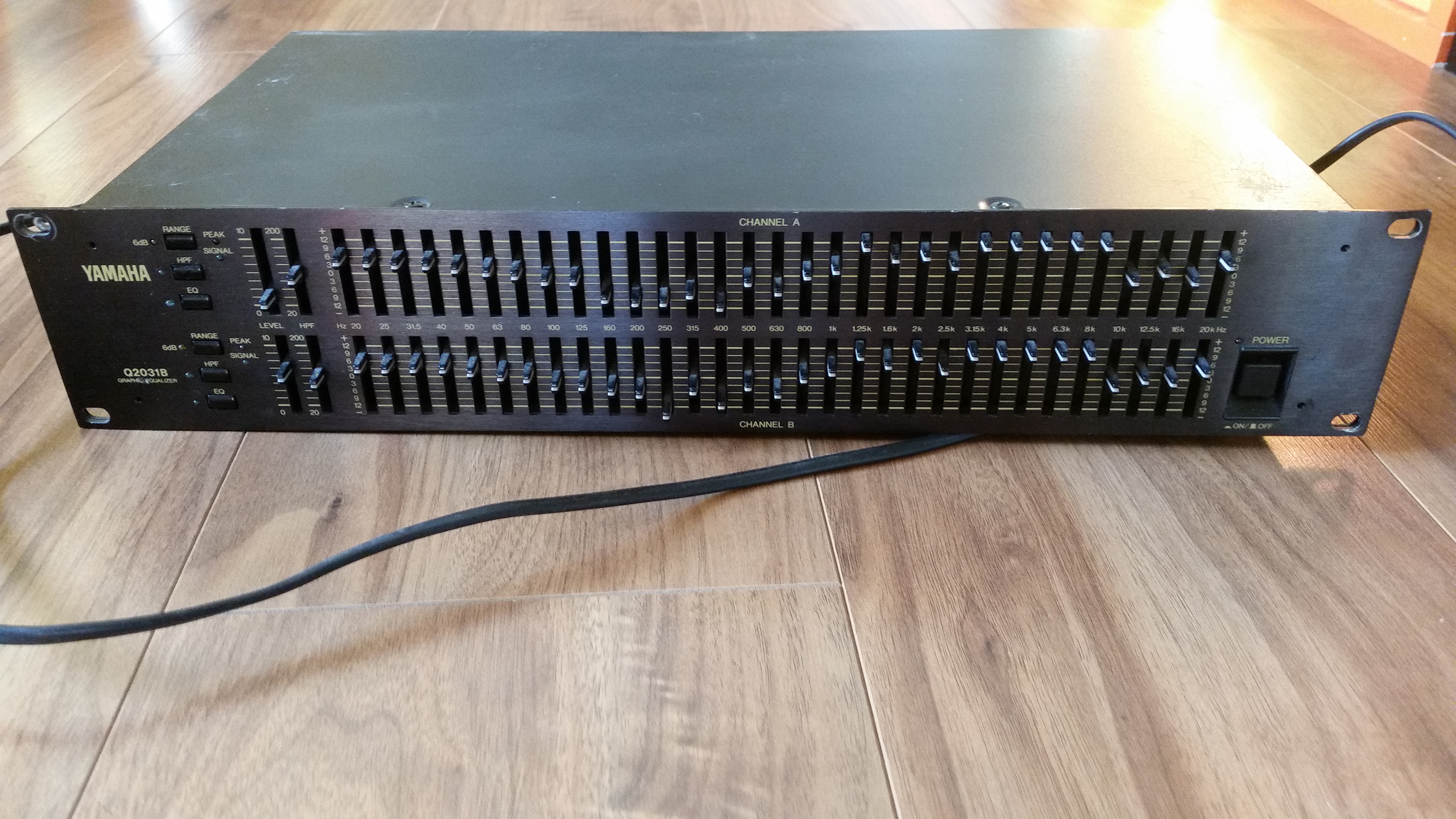Q2031B - Yamaha Q2031B - Audiofanzine