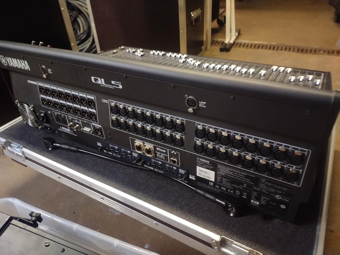 QL5 Yamaha QL5 Audiofanzine