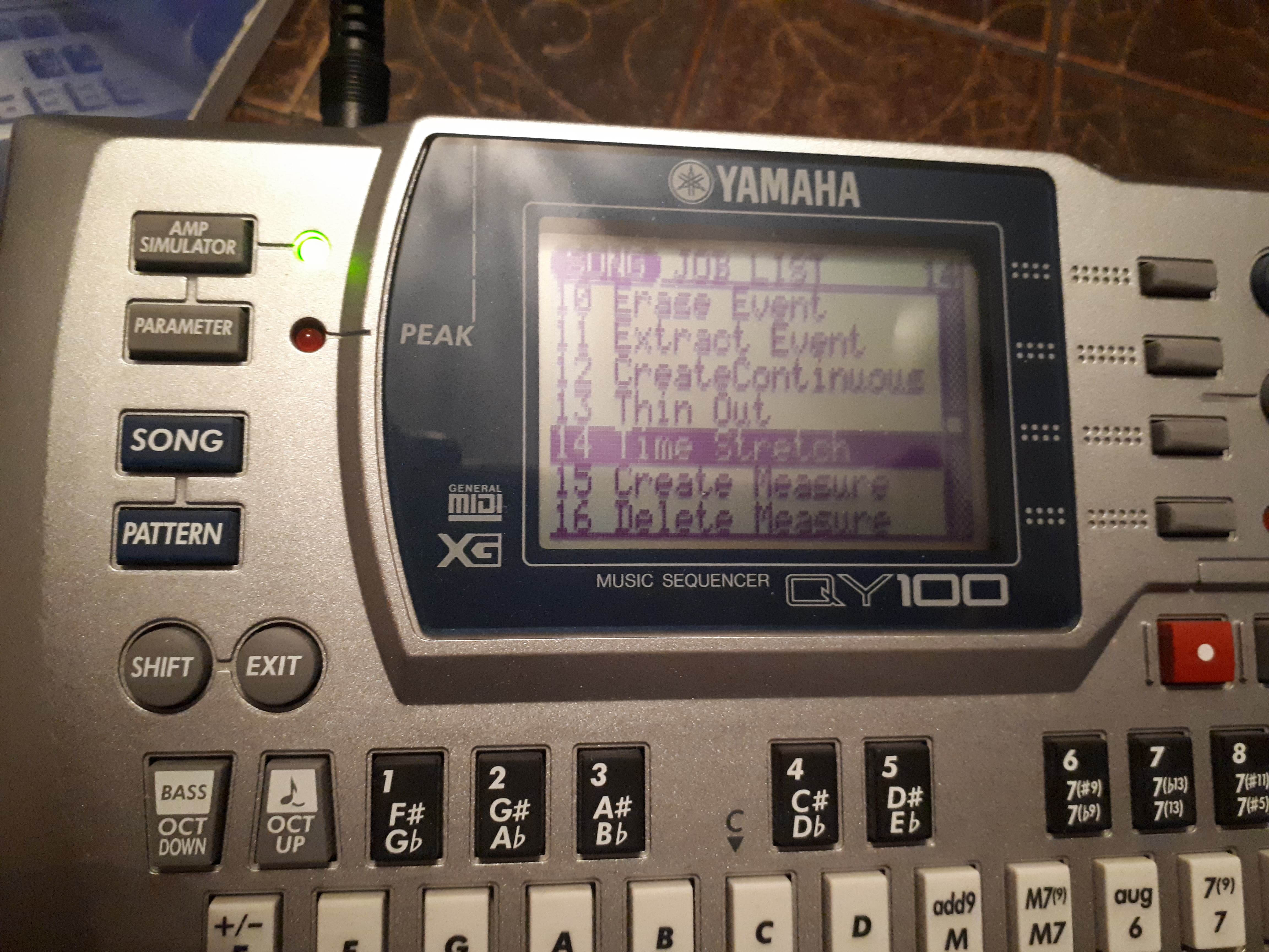 QY100 - Yamaha QY100 - Audiofanzine