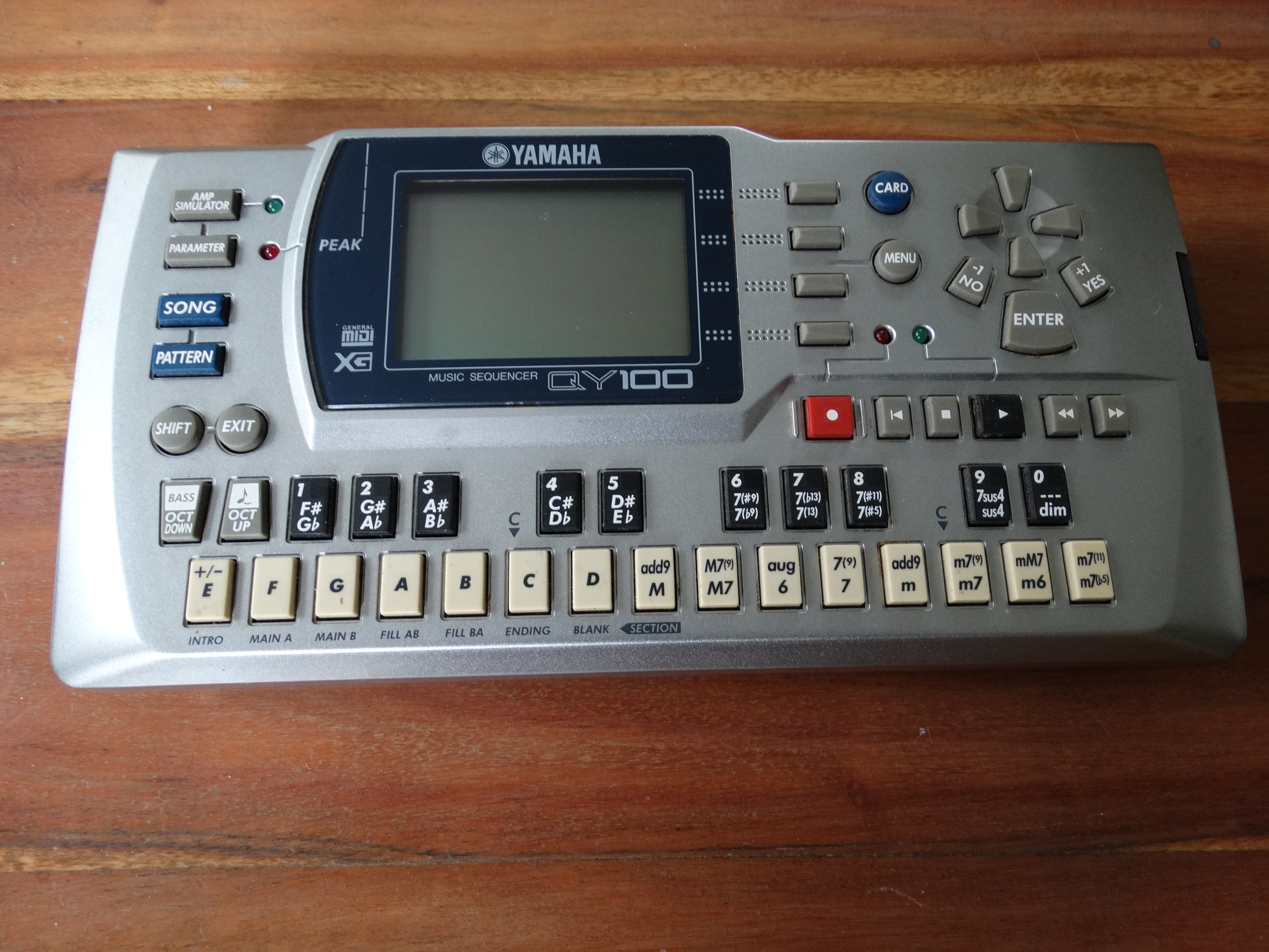 QY100 Yamaha QY100 Audiofanzine