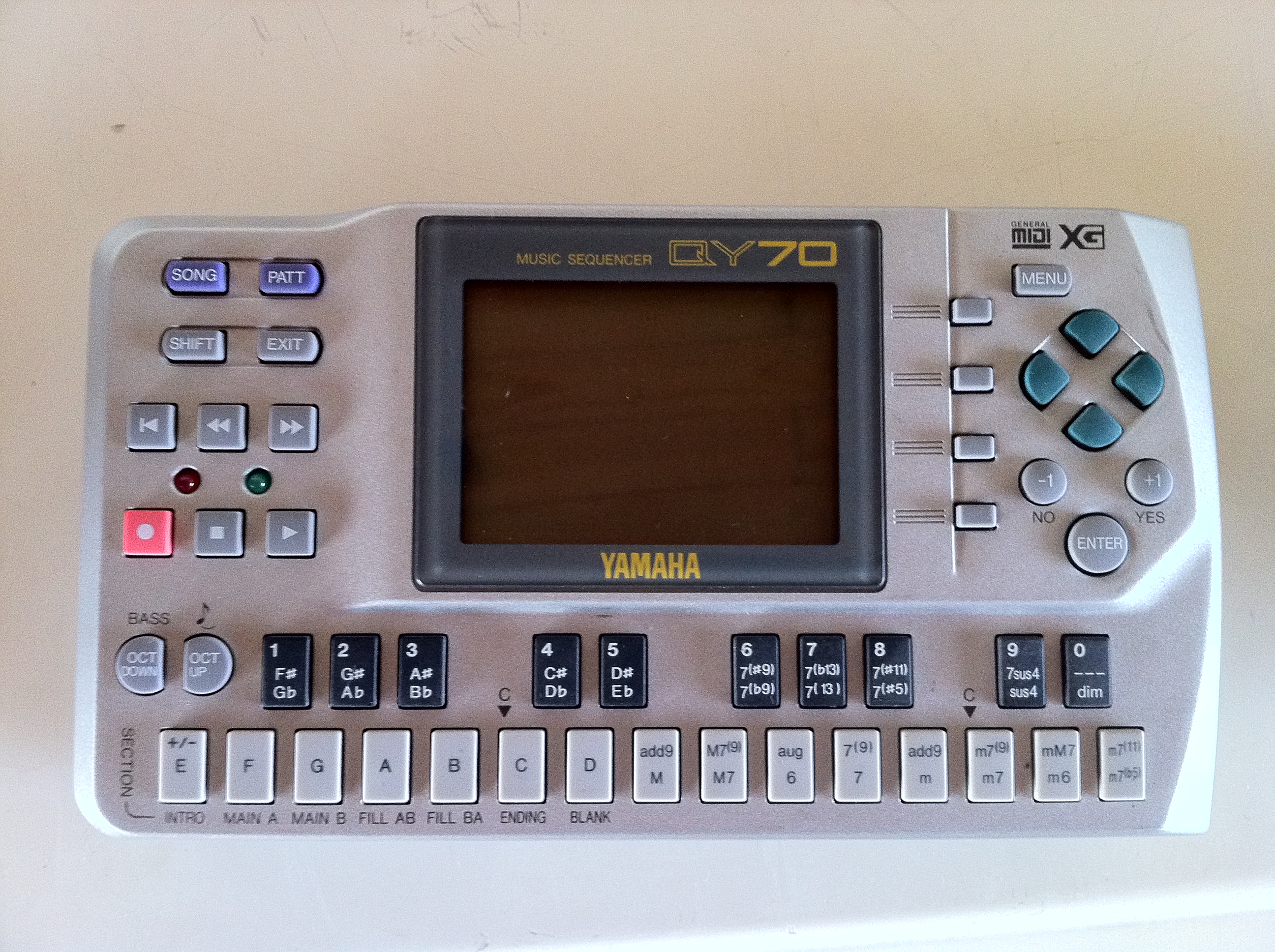 Photo Yamaha QY70 Yamaha QY70 (42280) (284224) Audiofanzine