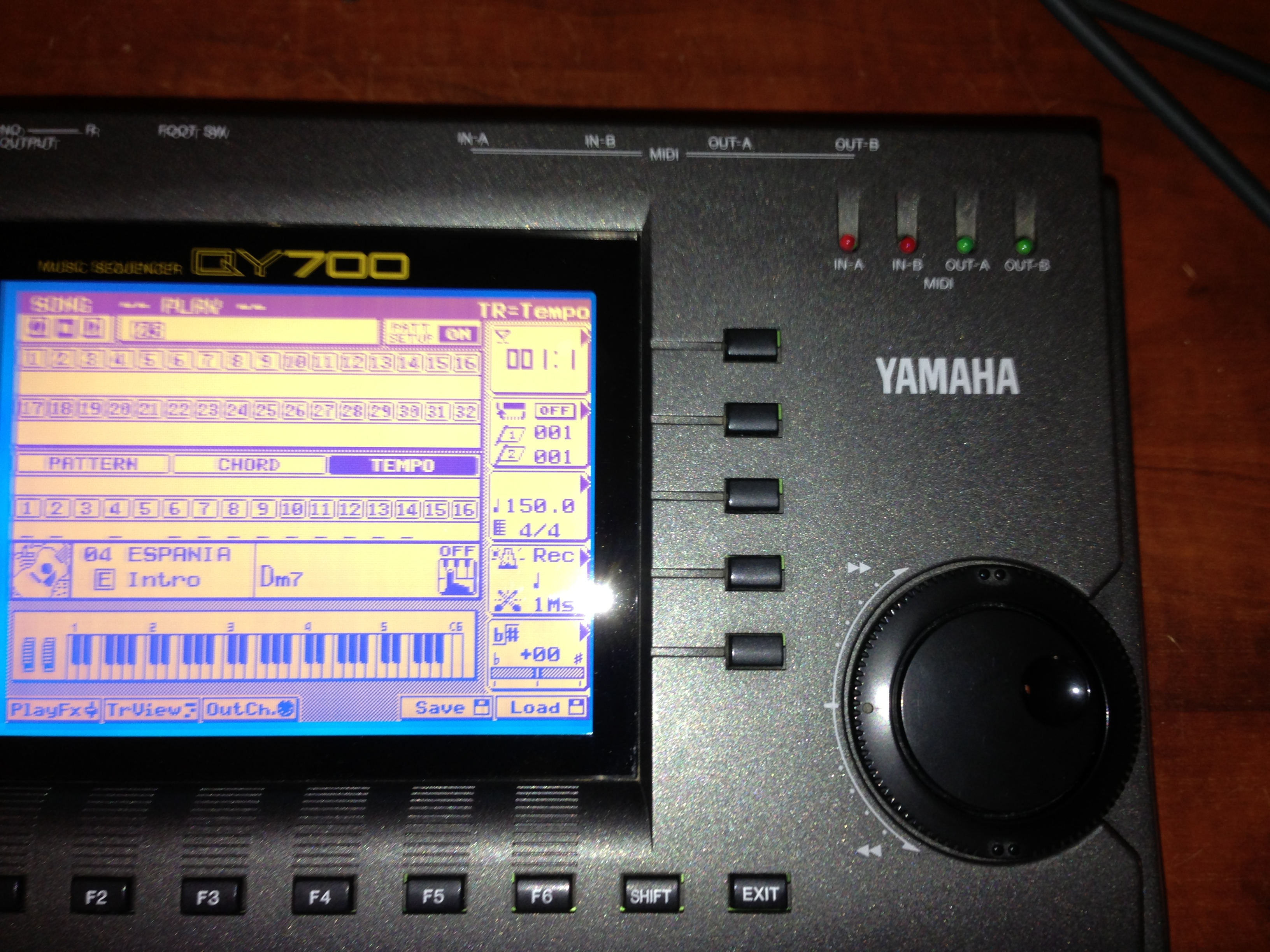 Photo Yamaha QY700 Yamaha QY700 (49691) (665579) Audiofanzine