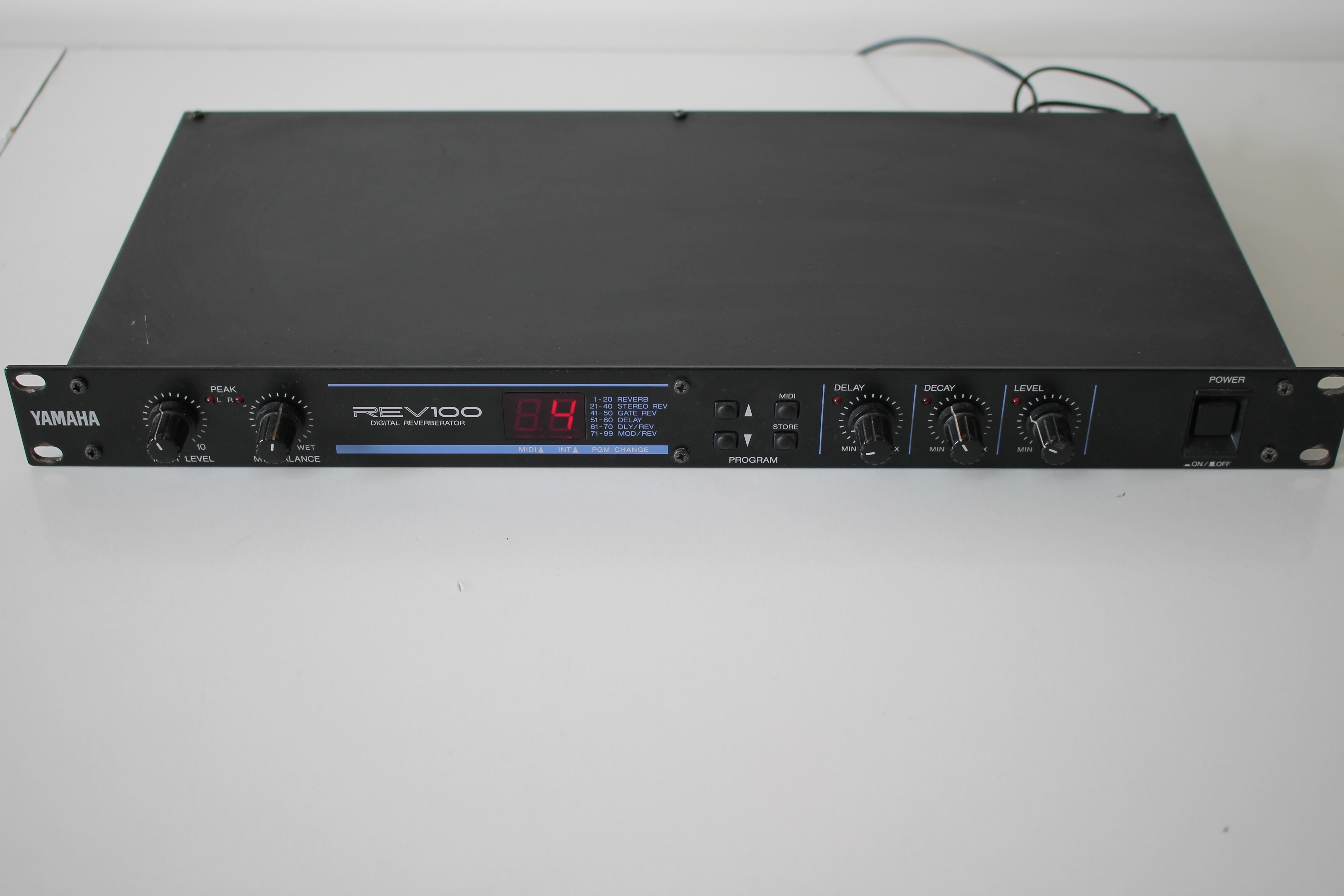 Yamaha REV100 Reverb (Centre) - Audiofanzine