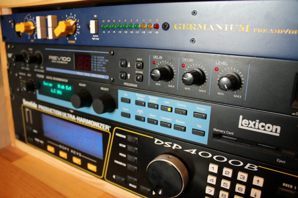 Photo Yamaha REV100 Yamaha REV100 (64205) (492226) Audiofanzine
