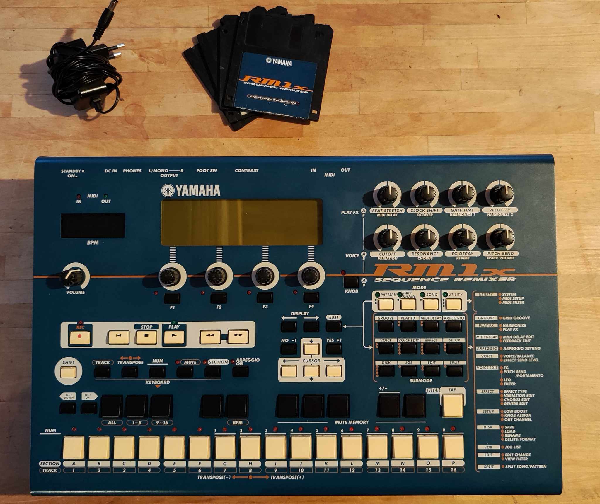 Yamaha RM1x シーケンサー 000000120978952-00-2000x2000.jpg