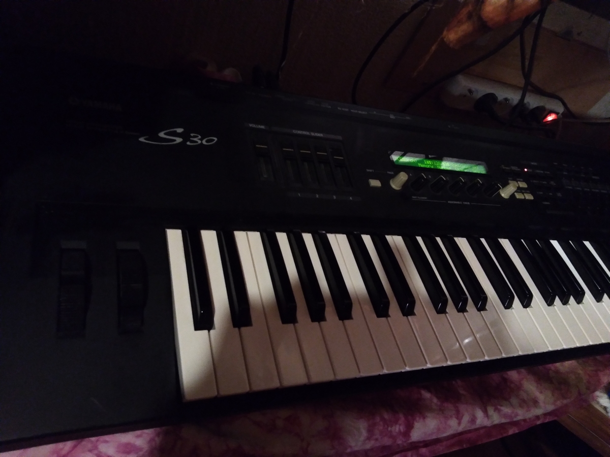 S30 Yamaha S30 Audiofanzine