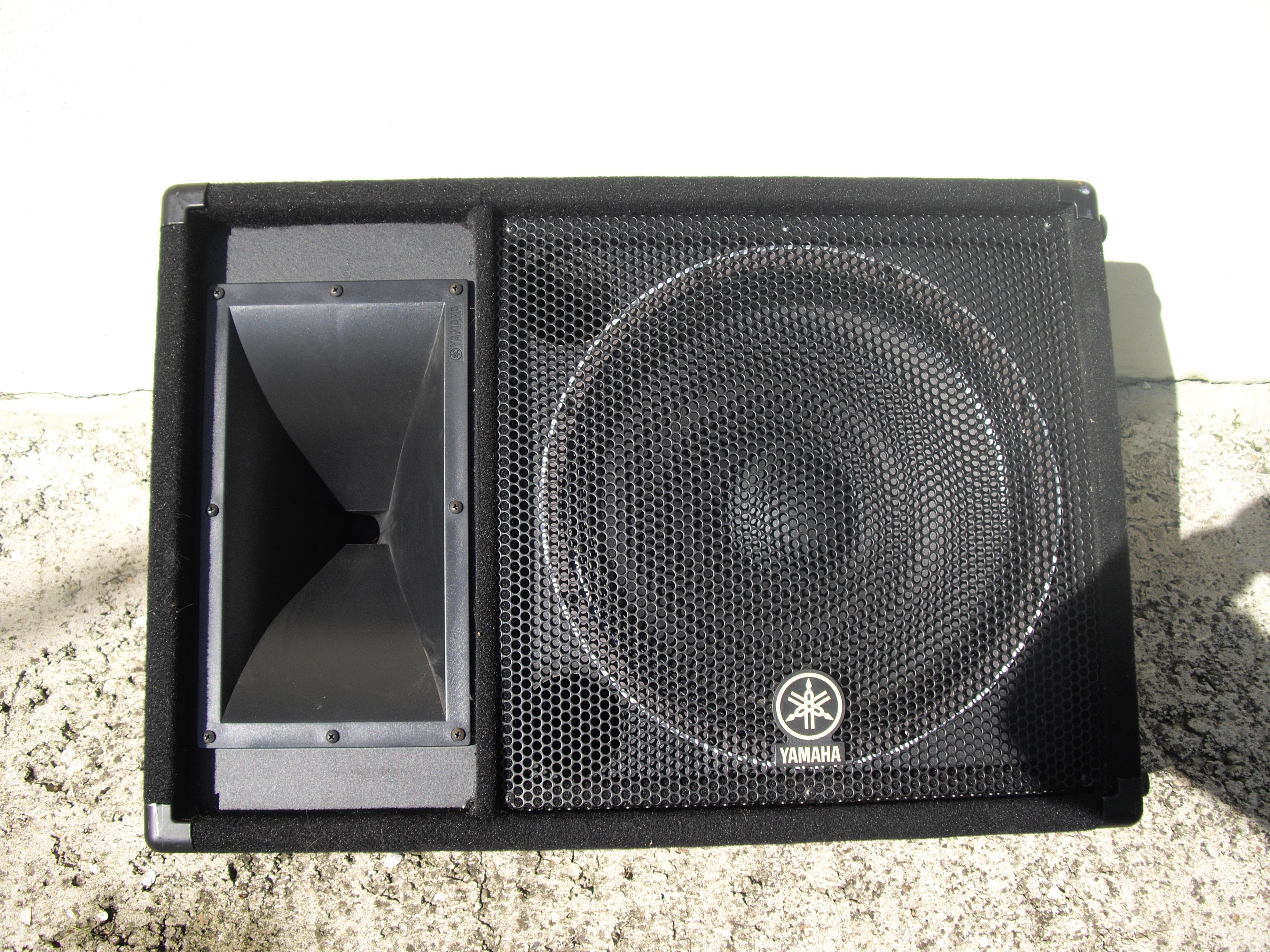 Photo Yamaha SM15V Yamaha SM15V (7274) (634661) Audiofanzine