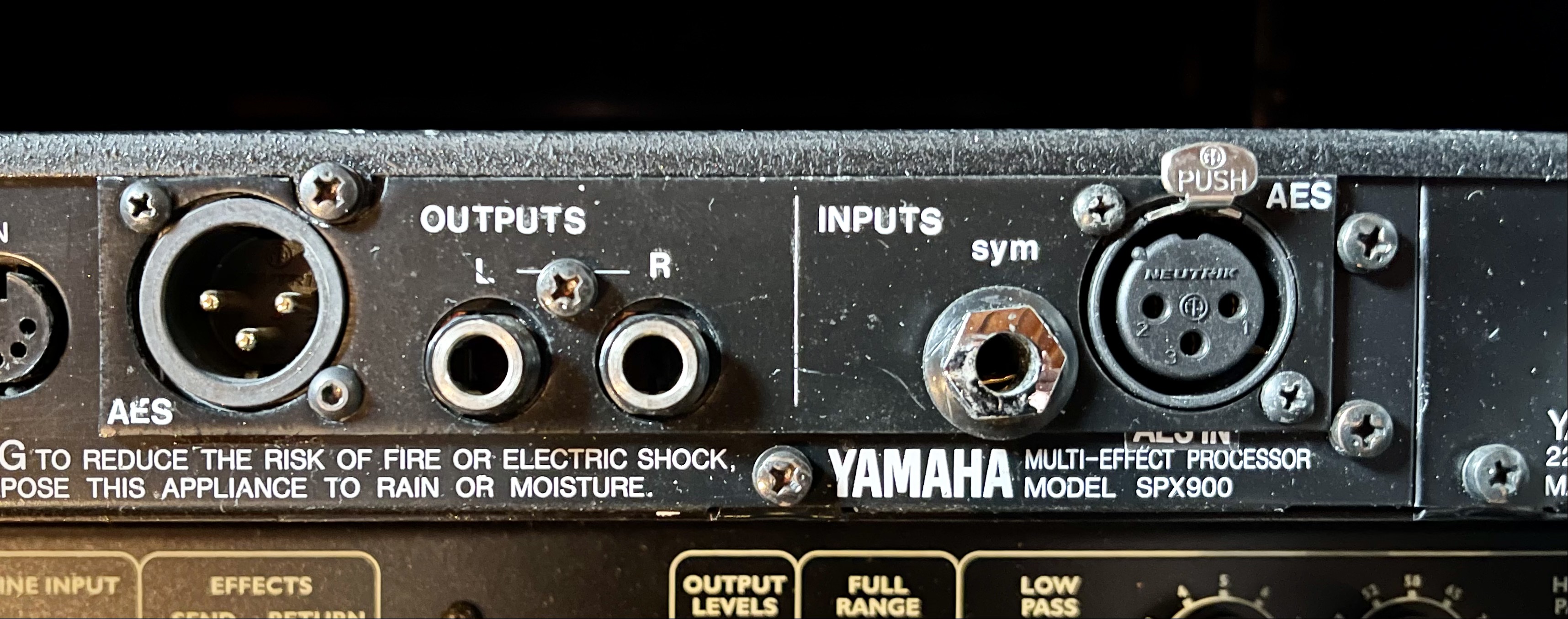 SPX900 Yamaha SPX900 Audiofanzine