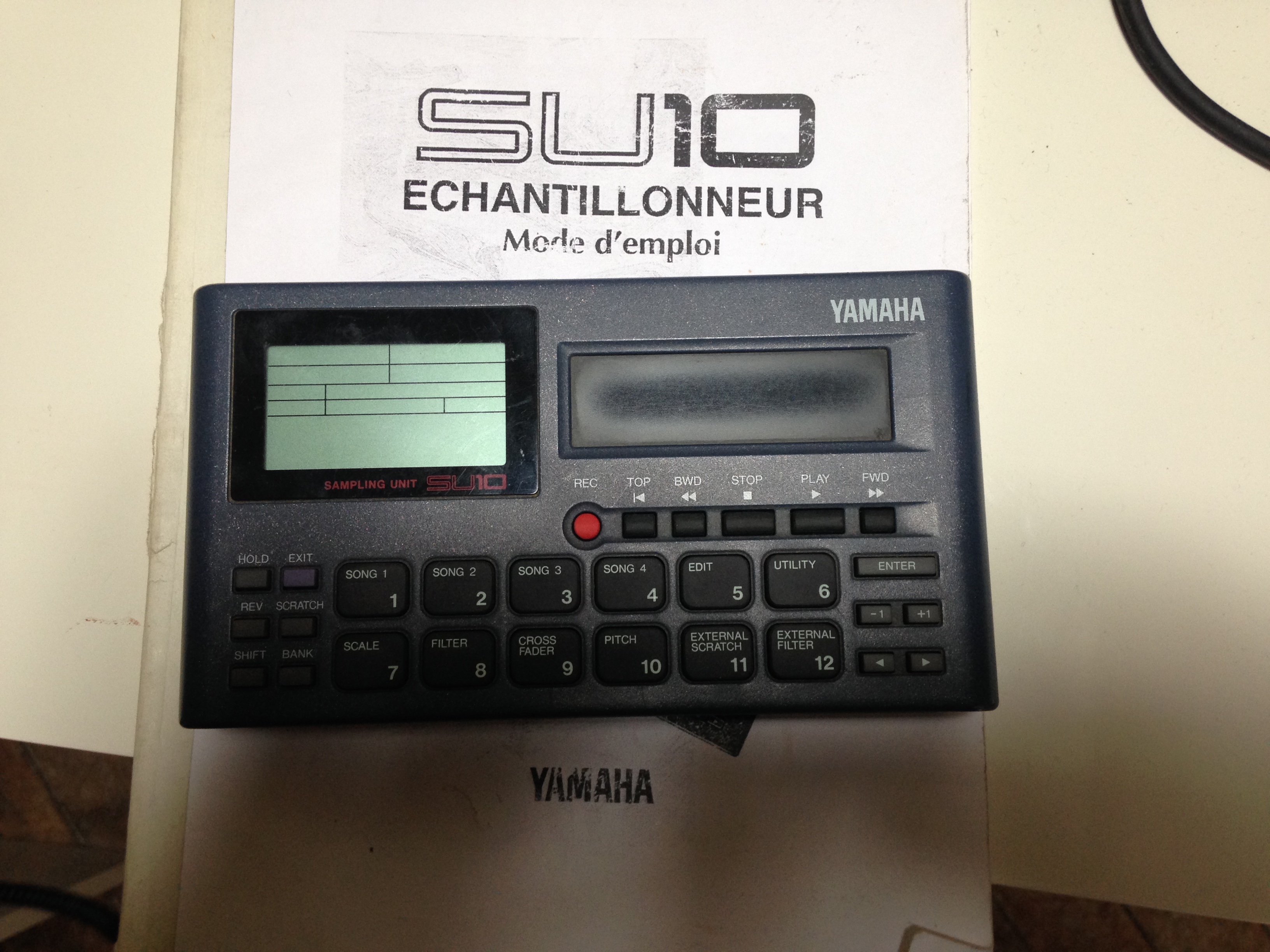 Photo Yamaha SU10 : Yamaha SU10 (23697) (#1758799) - Audiofanzine