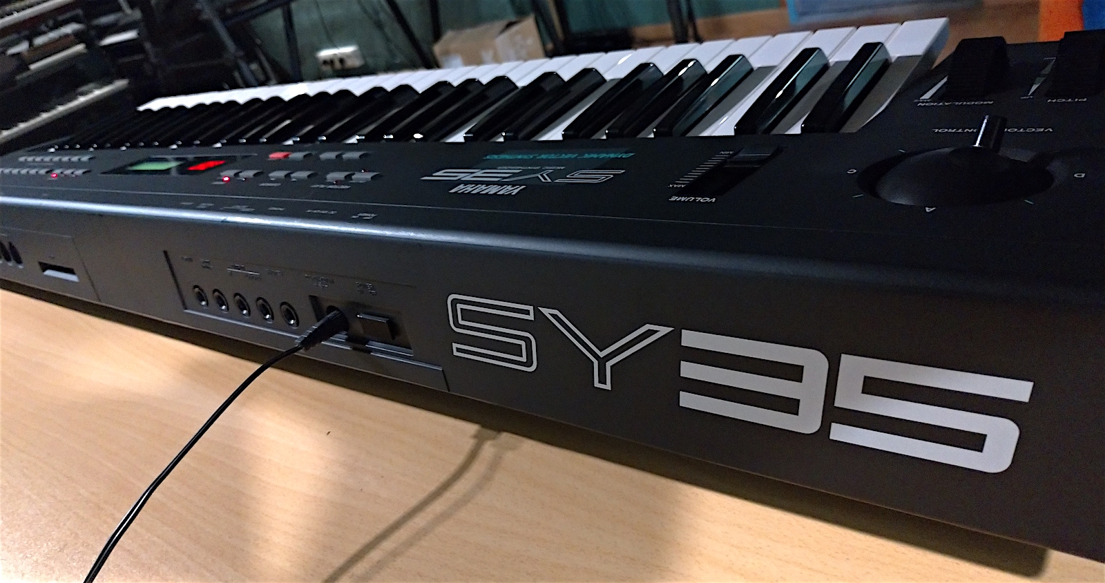 SY35 Yamaha SY35 Audiofanzine