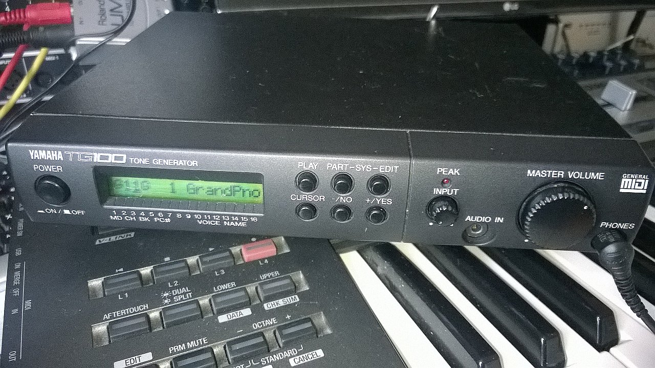 TG100 - Yamaha TG100 - Audiofanzine