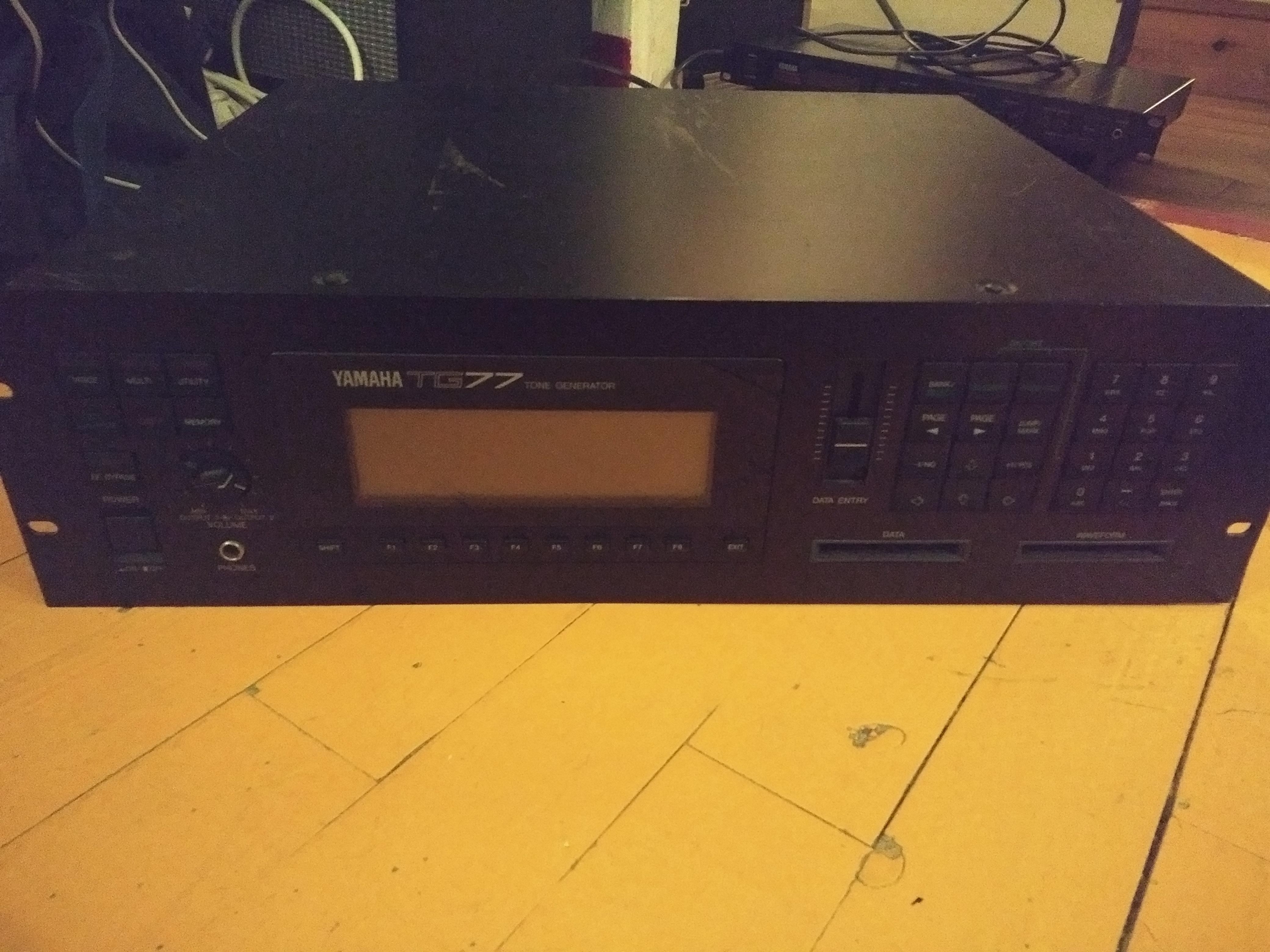 TG77 Yamaha TG77 Audiofanzine