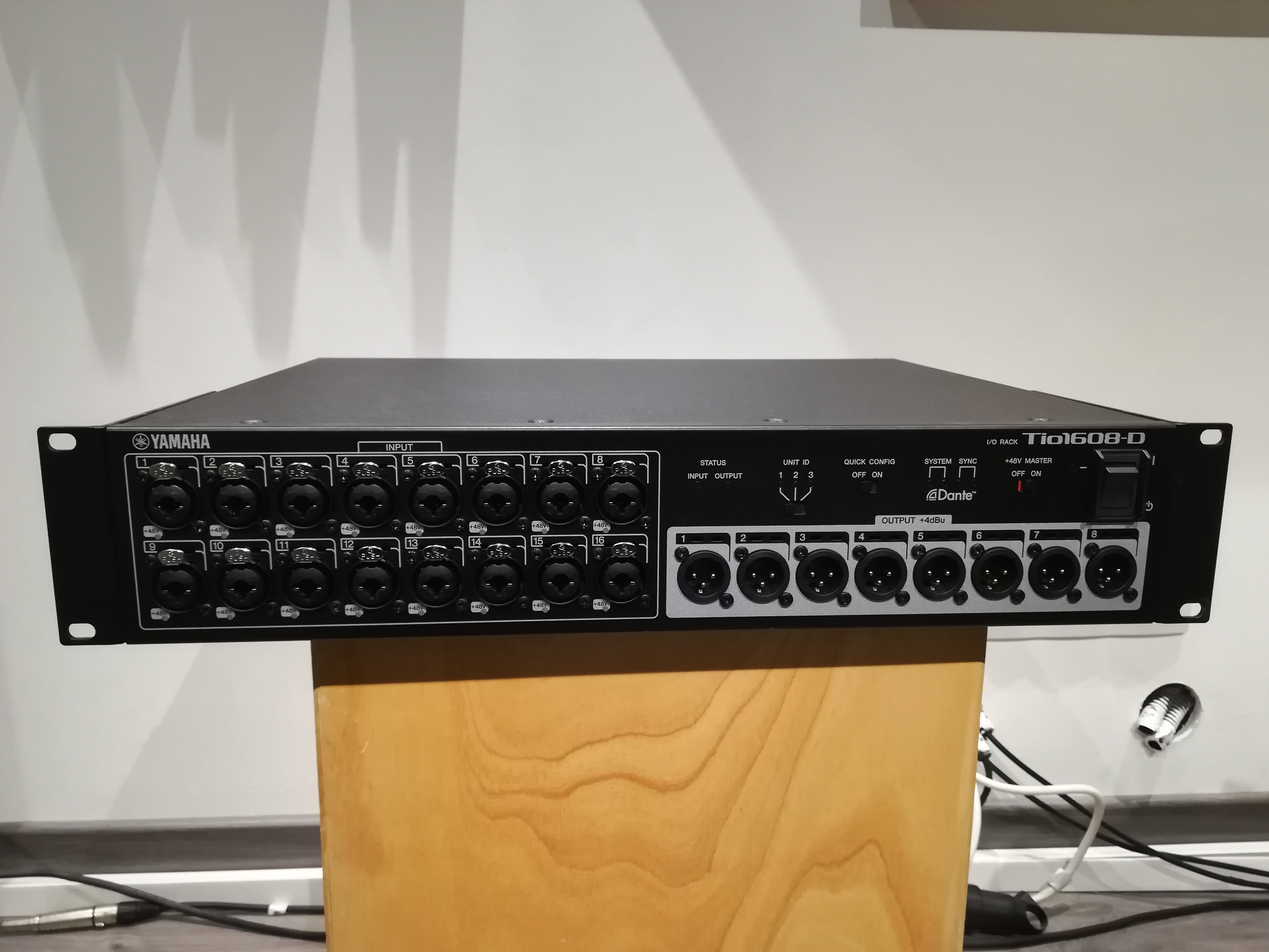 Vend stagebox numérique Yamaha Tio1608D + cable Cat5e 50m Vend