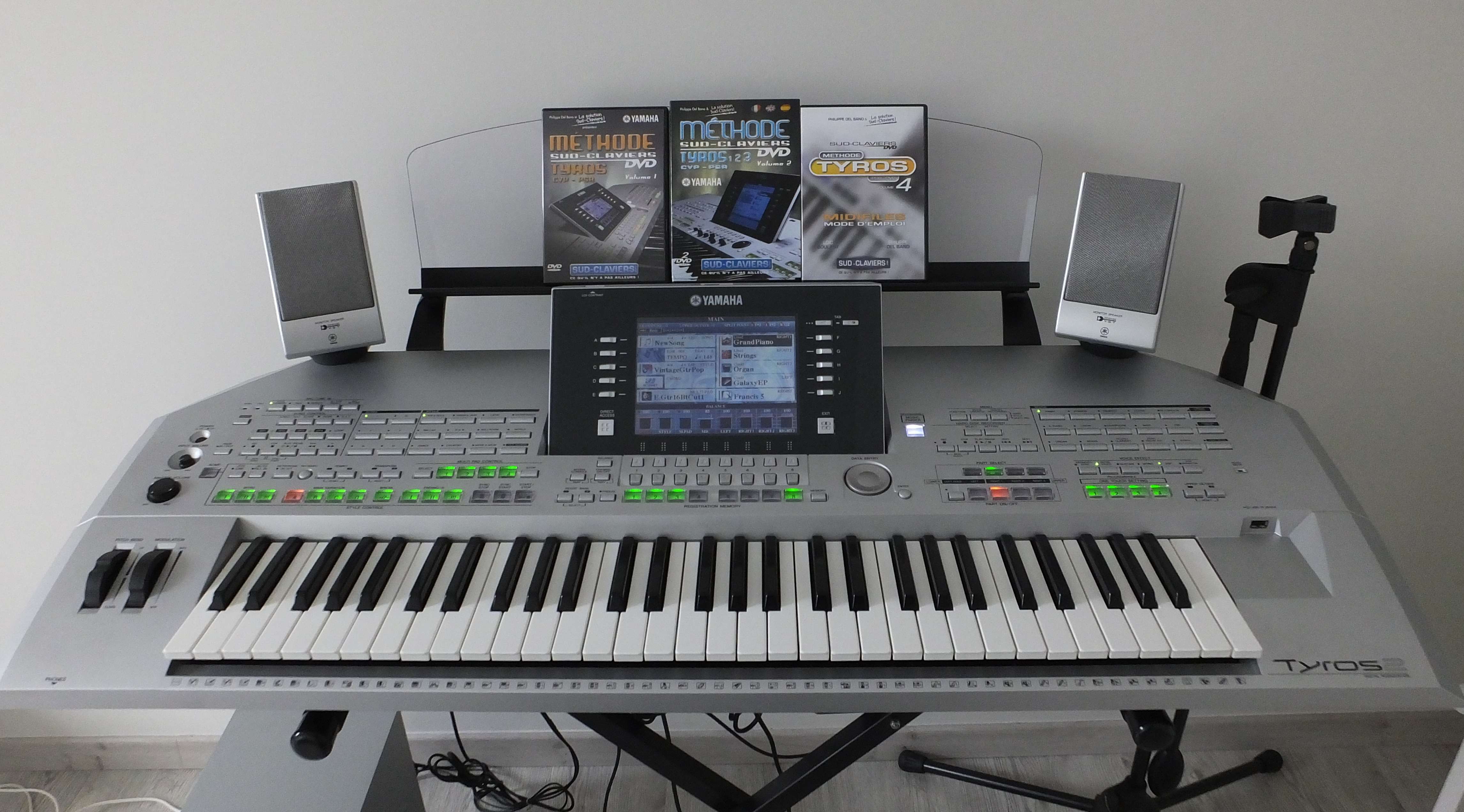 Photo Yamaha Tyros 2 Yamaha Tyros 2 (99518) (1039907) Audiofanzine