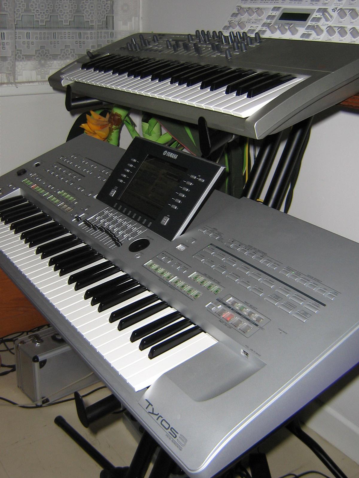 yamaha tyros 3 price