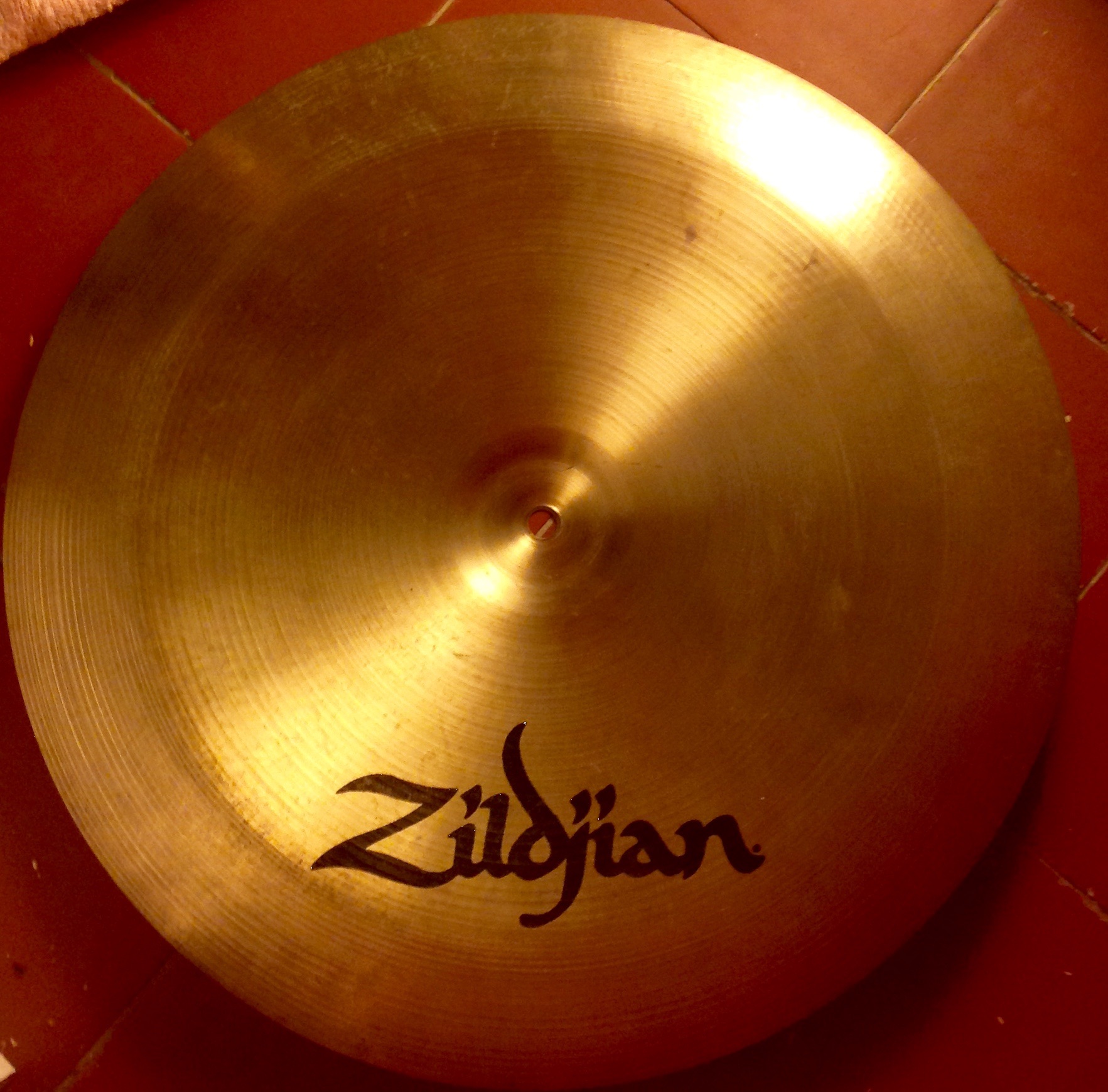 Photo Zildjian Avedis China High 18' Zildjian Avedis China High 18