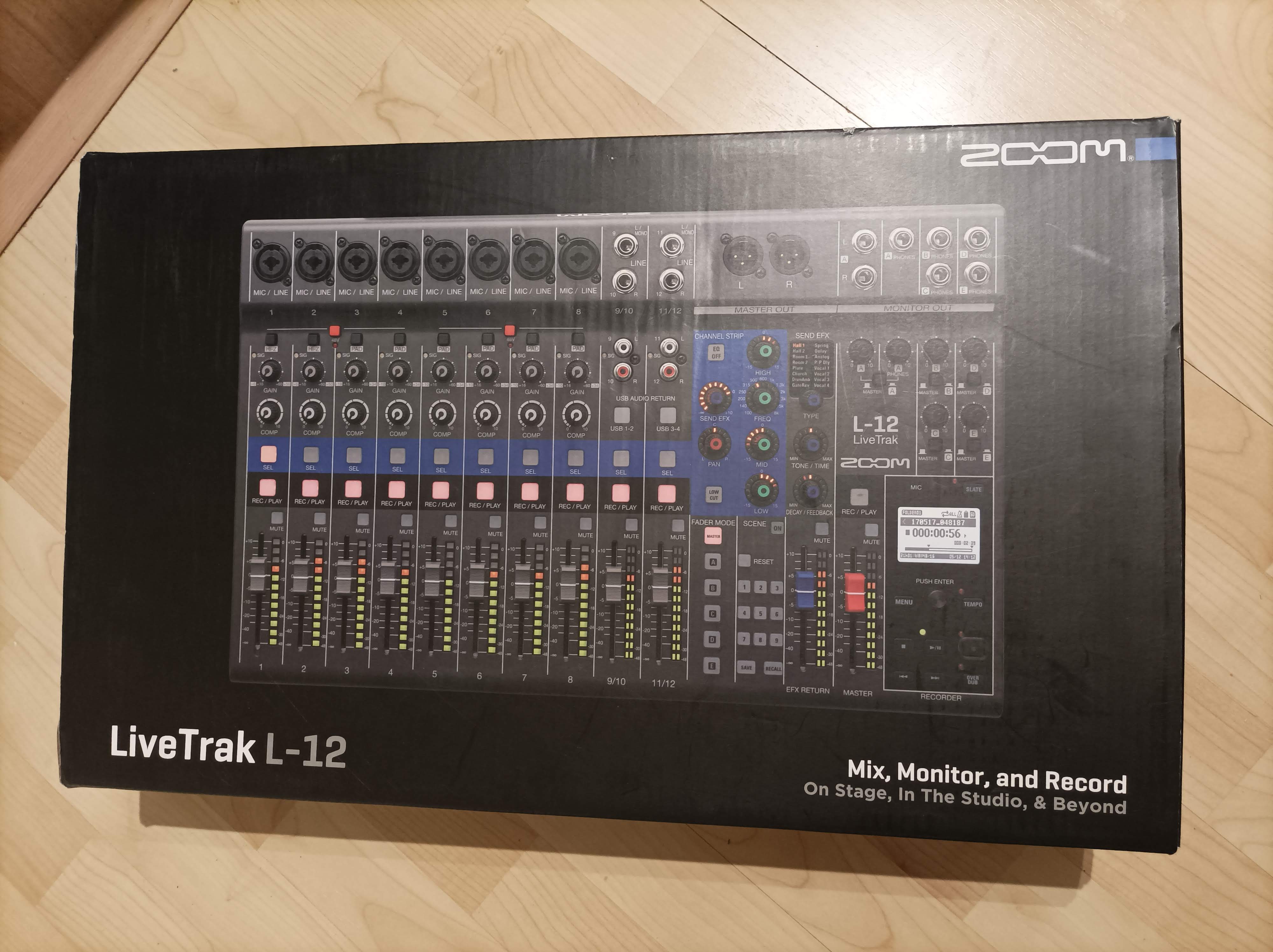 LiveTrak L12 Zoom LiveTrak L12 Audiofanzine