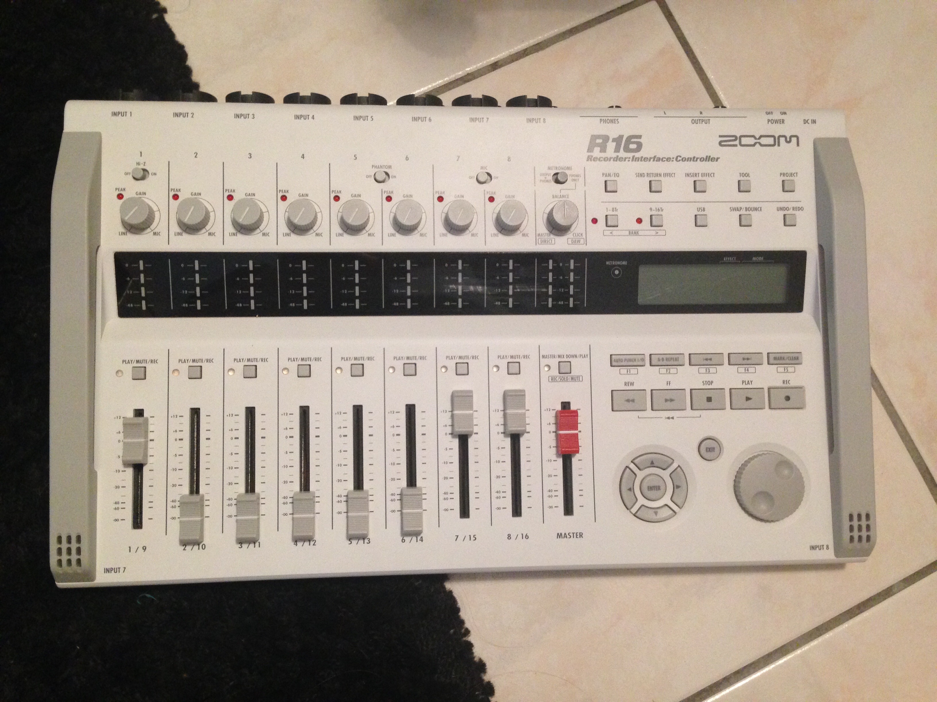 Photo Zoom R16 Zoom R16 (81246) (1451470) Audiofanzine