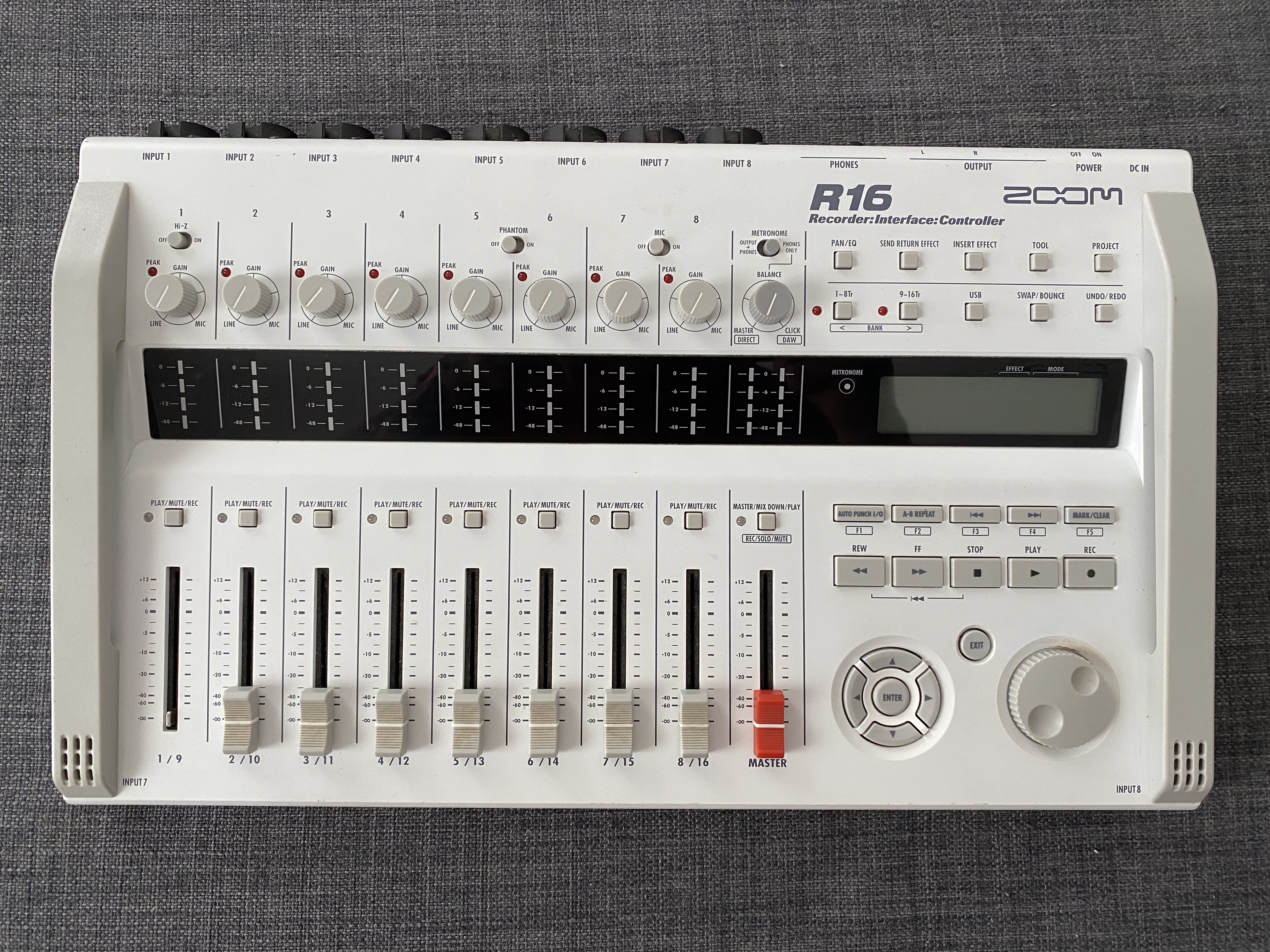 R16 - Zoom R16 - Audiofanzine
