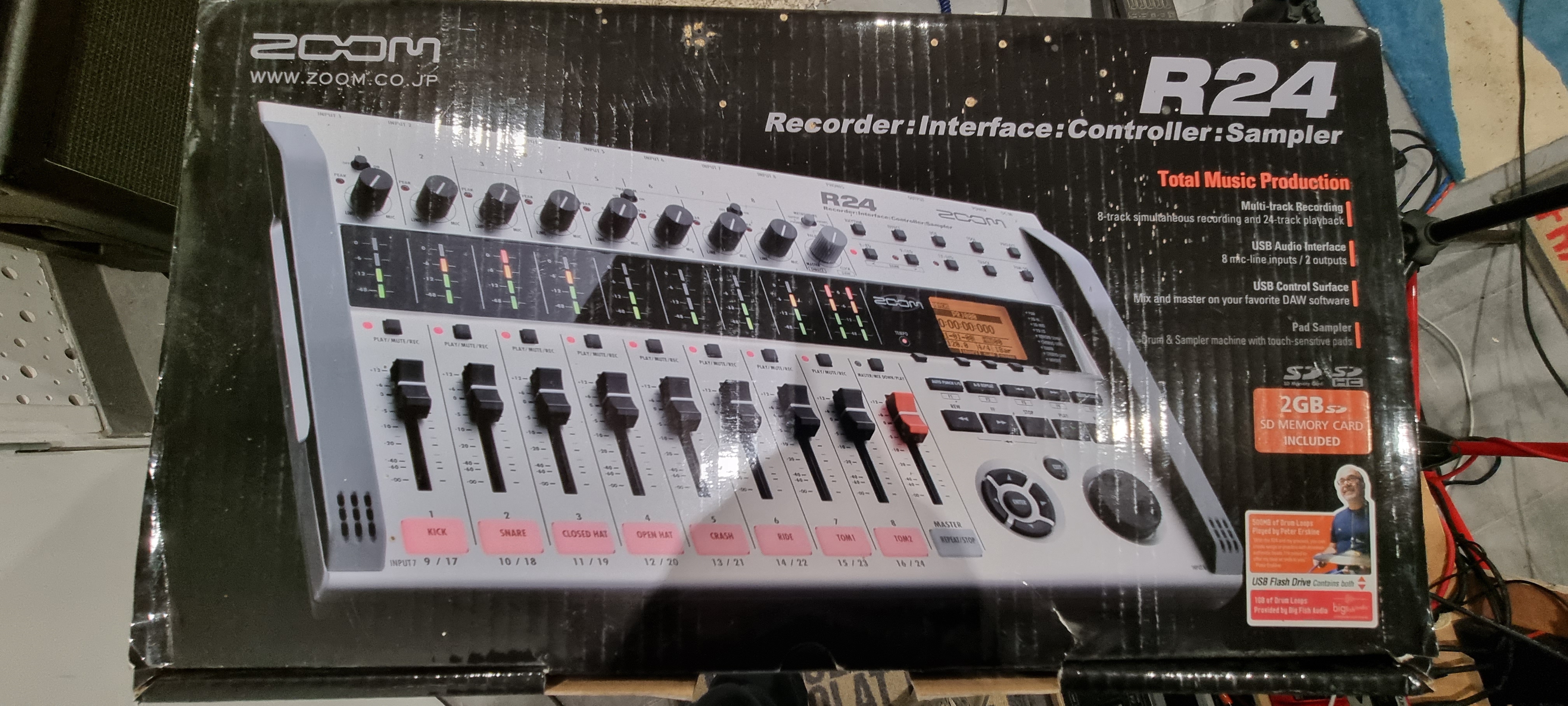 R24 Zoom R24 Audiofanzine