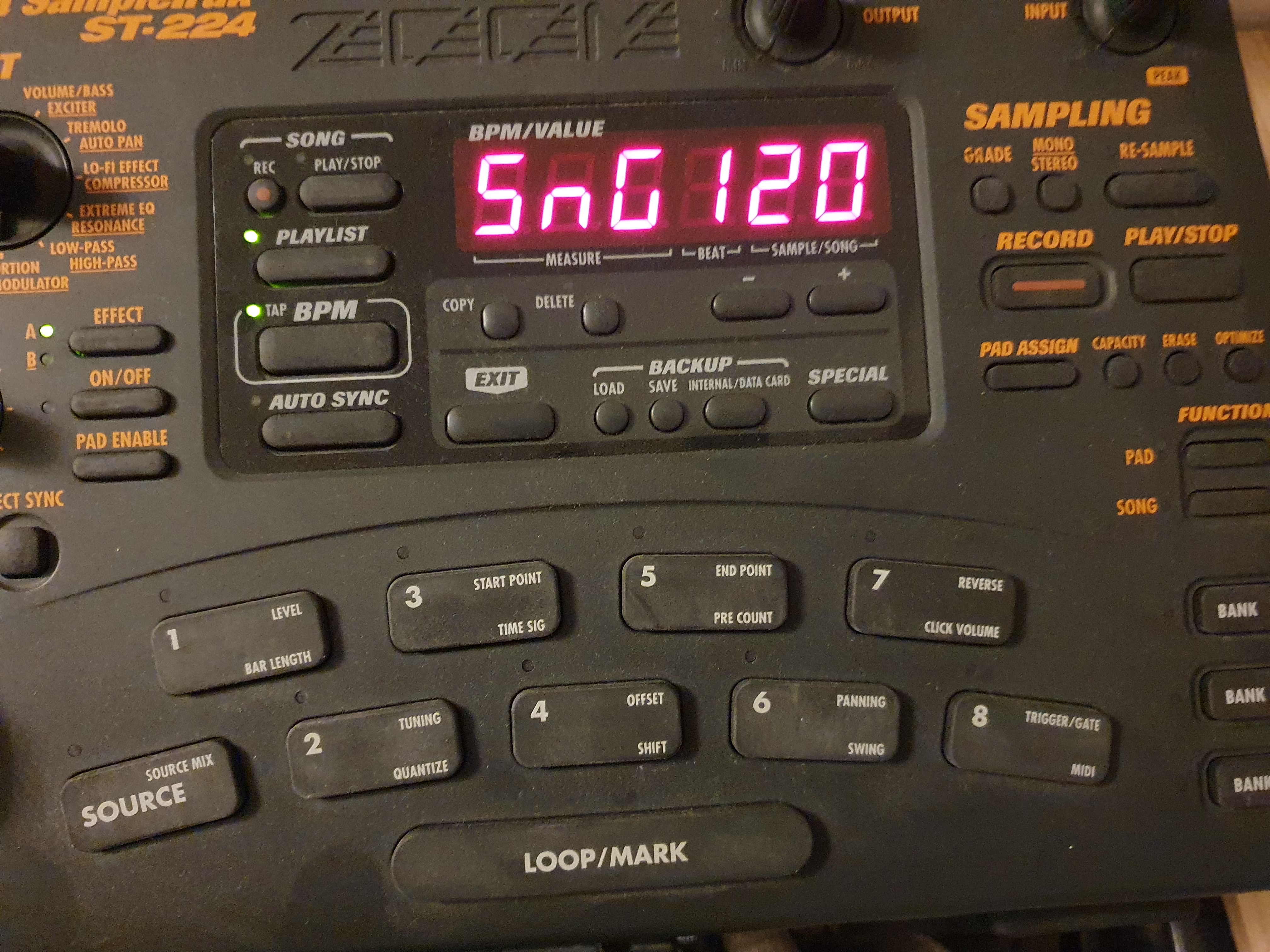 ST-224 - Zoom ST-224 - Audiofanzine