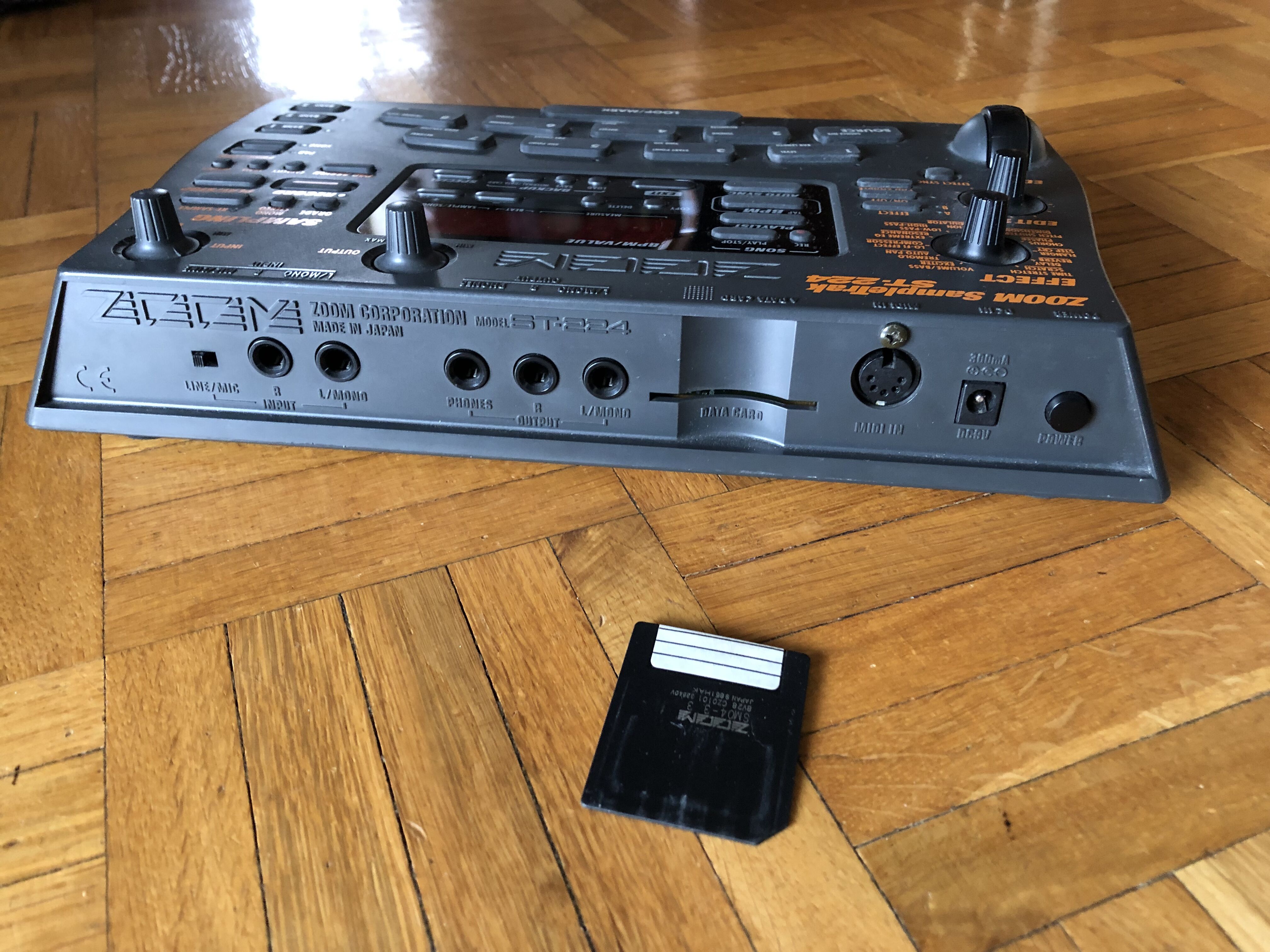 ST-224 - Zoom ST-224 - Audiofanzine