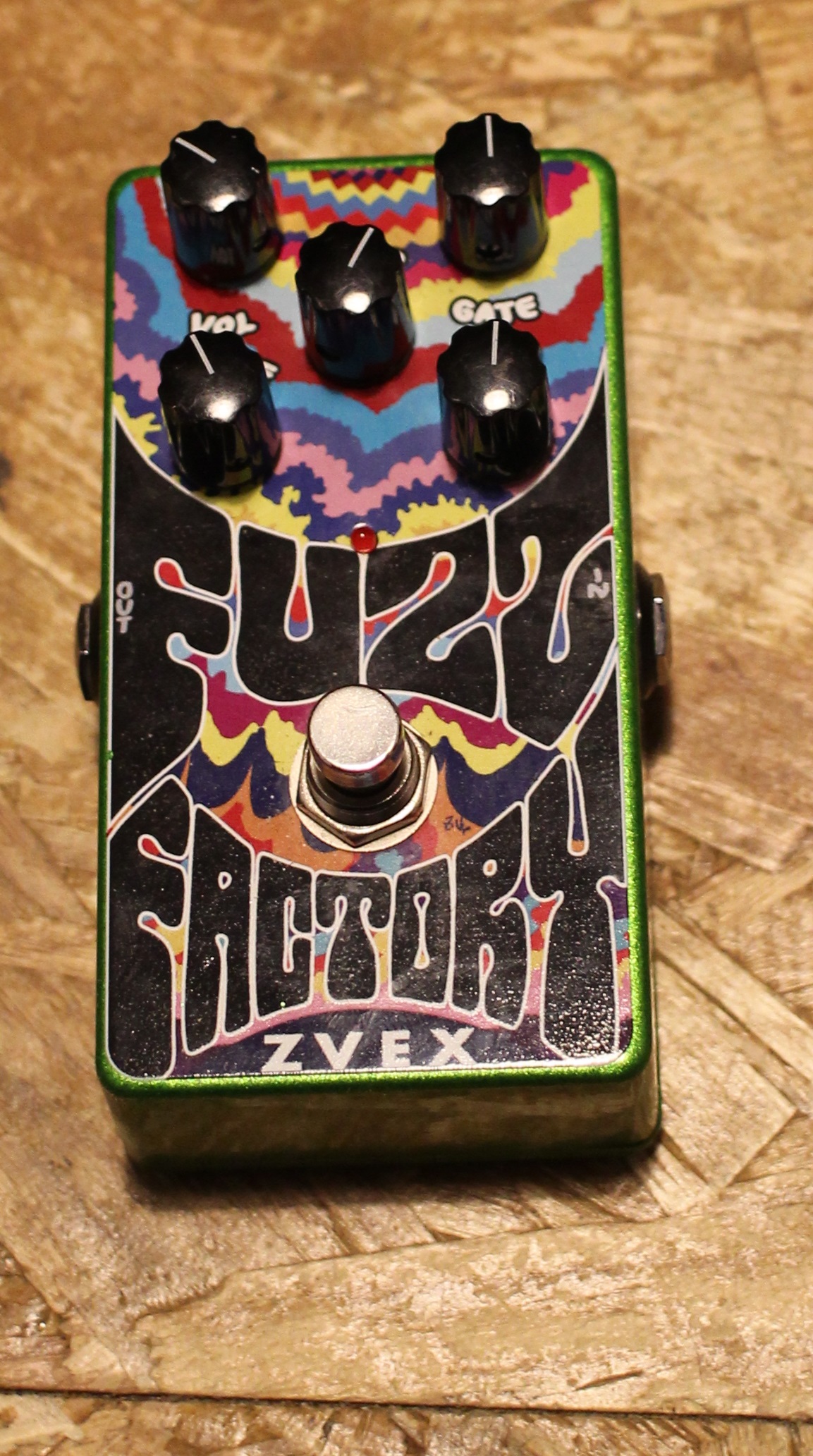 Fuzz Factory Vertical - Zvex Fuzz Factory Vertical - Audiofanzine