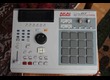 Akai mpc 2000 xl / 32mb ram / internal 100 mb zip reader / scsi cd player / many zips