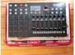 Akai MPD 232 (2)