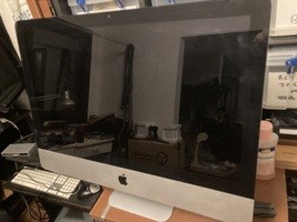 IMac 2011 21,5" 8Go RAM - SSD 500Go - marche nickel sous Monterey - 95 €