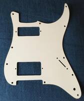 Stratocaster pickguard 2 humbuckers - 35 €