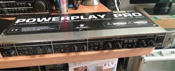 Vends Behringer Power Pro HA 4400 - 35 €