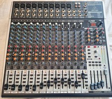 Vends Behringer Xenyx X2442USB - sans carton d'origine - 150 €