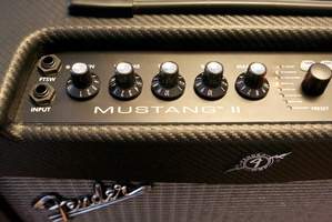 Fender Mustang II