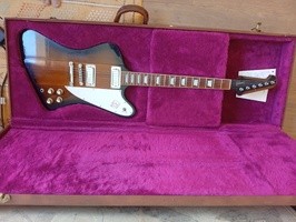 Gibson Firebird V USA - 1 800 €